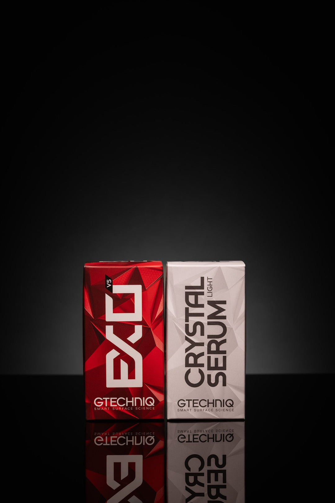 Снимка на GTECHNIQ Crystal Serum Light &amp; Exo v5 Комплект защитно нано керамично покритие с висока устойчивост на външни влияния и микро драскотини - 2x30ml