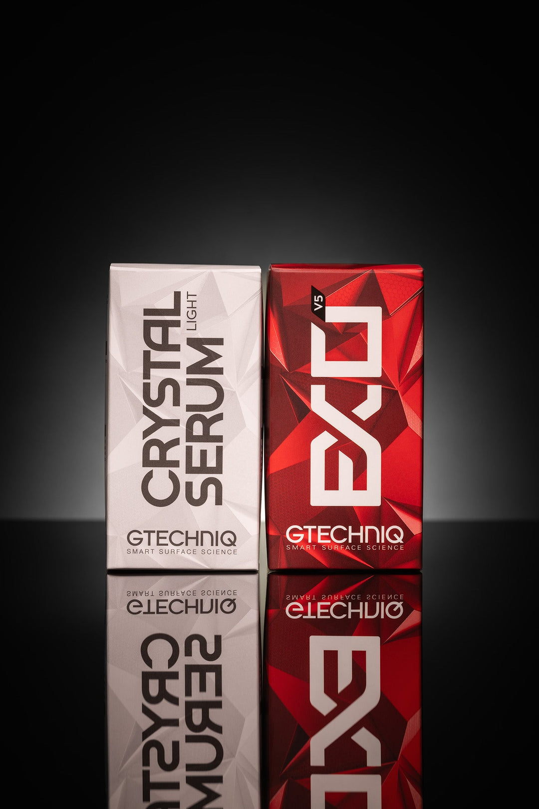 Снимка на GTECHNIQ Crystal Serum Light & Exo v5 Комплект защитно нано керамично покритие с висока устойчивост на външни влияния и микро драскотини - 2x50ml