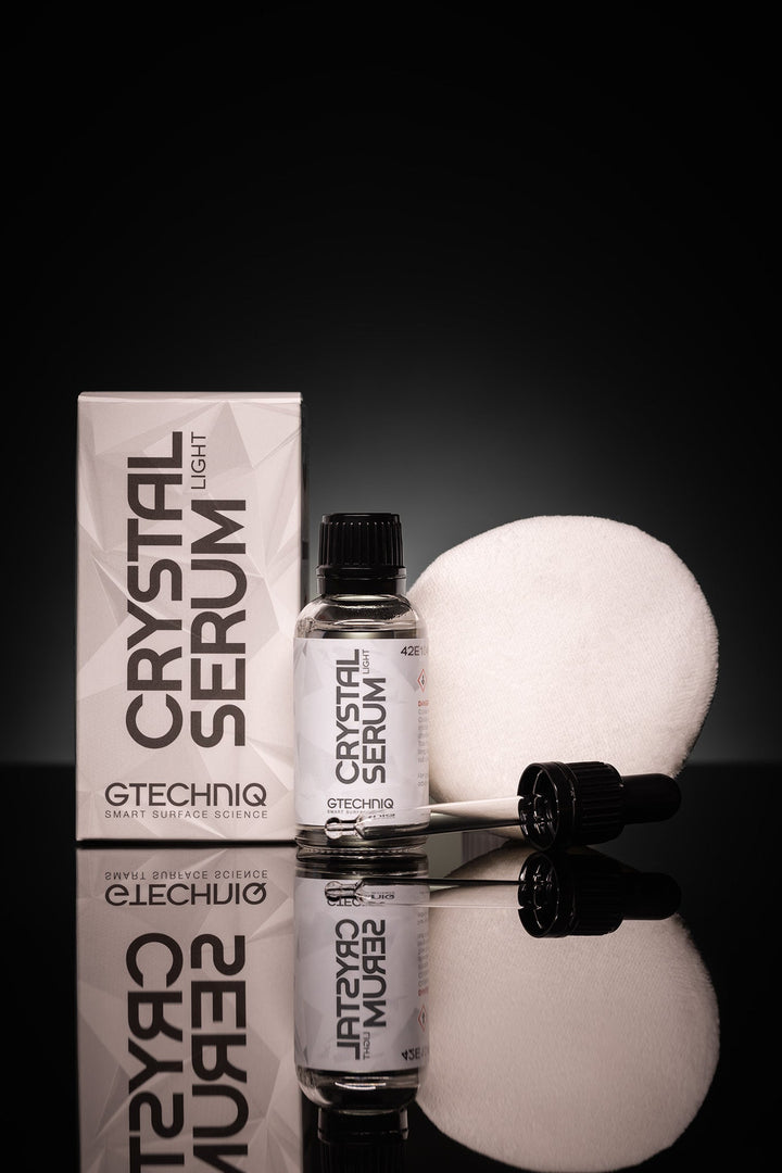 Снимка на GTECHNIQ Crystal Serum Light Защитно нано керамично покритие с висока устойчивост на външни влияния и микро драскотини - 30мл